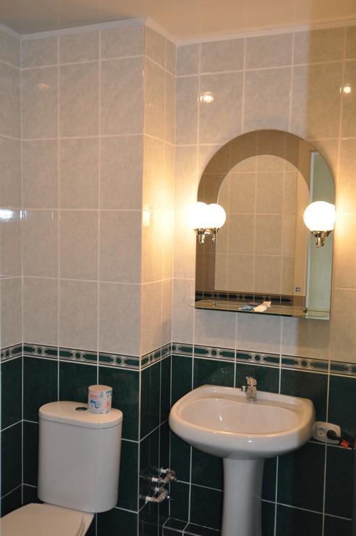 Hotel Ukraine Ζιτόμιρ Δωμάτιο φωτογραφία