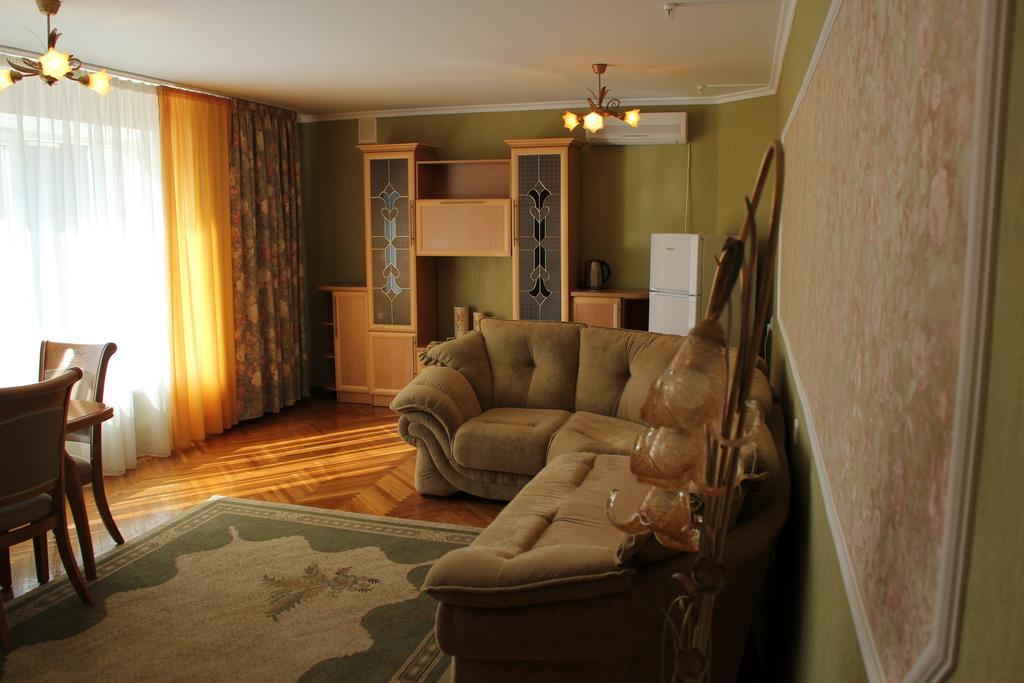 Hotel Ukraine Ζιτόμιρ Εξωτερικό φωτογραφία