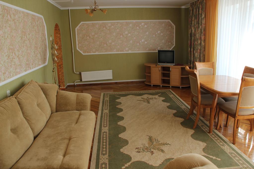 Hotel Ukraine Ζιτόμιρ Εξωτερικό φωτογραφία